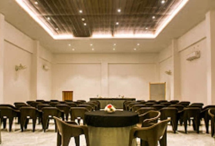 Hotel Iris Lite Corbett