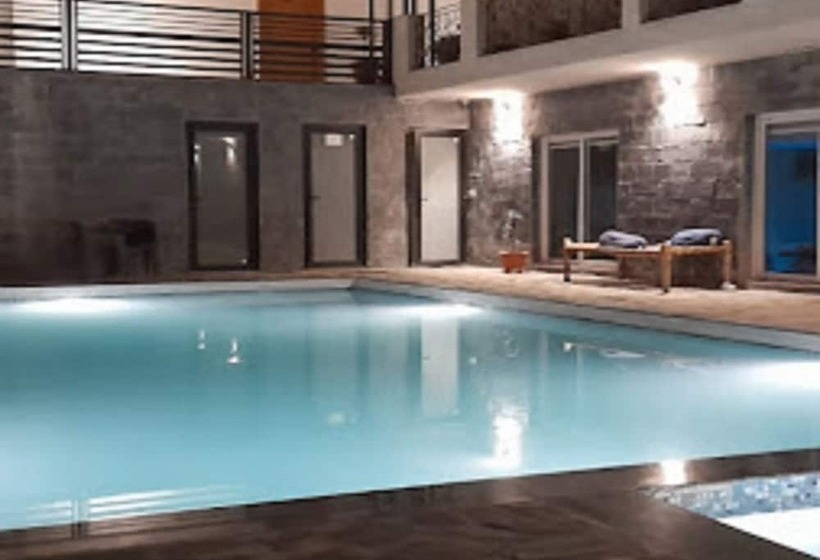 Hotel Iris Lite Corbett