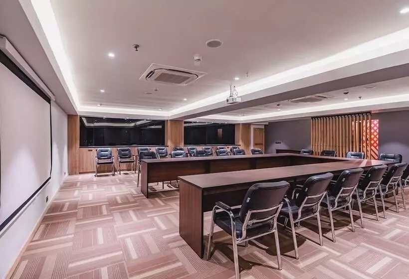 Hotelli Ginger Bharuch