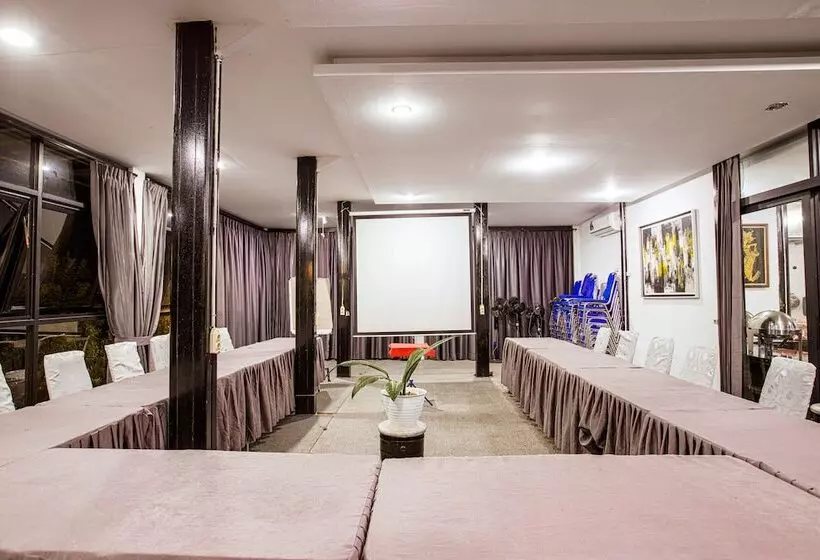 Hotel Miracle Signature Hills