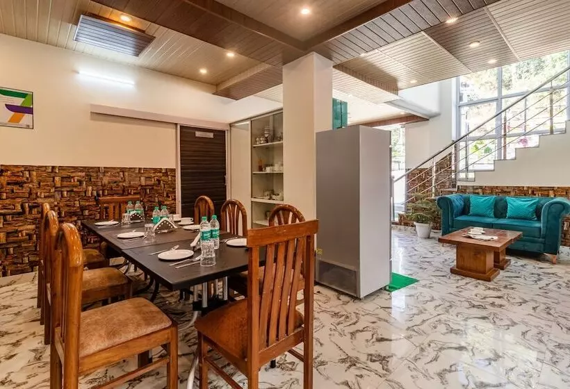 ホテル Treebo Srishti Vaikunth With Mountain View