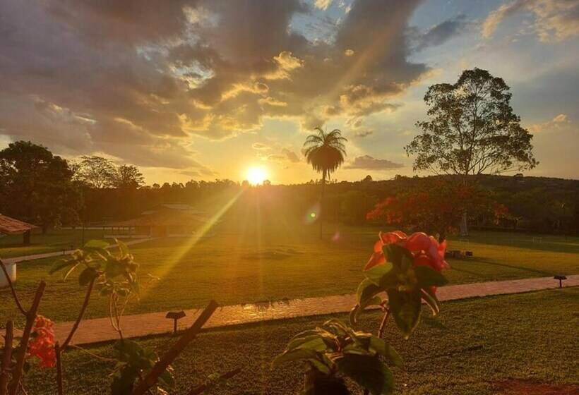 منتجع Sertão Veredas Hotel Fazenda
