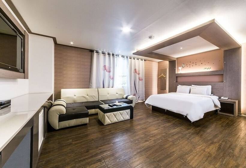 מוטל Uiwang Luxury