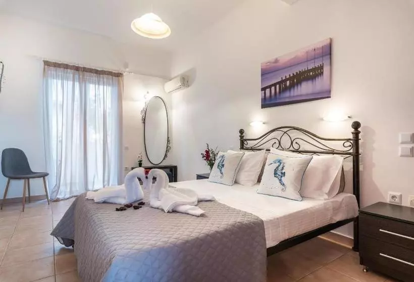 Hotelli Costas Apartments
