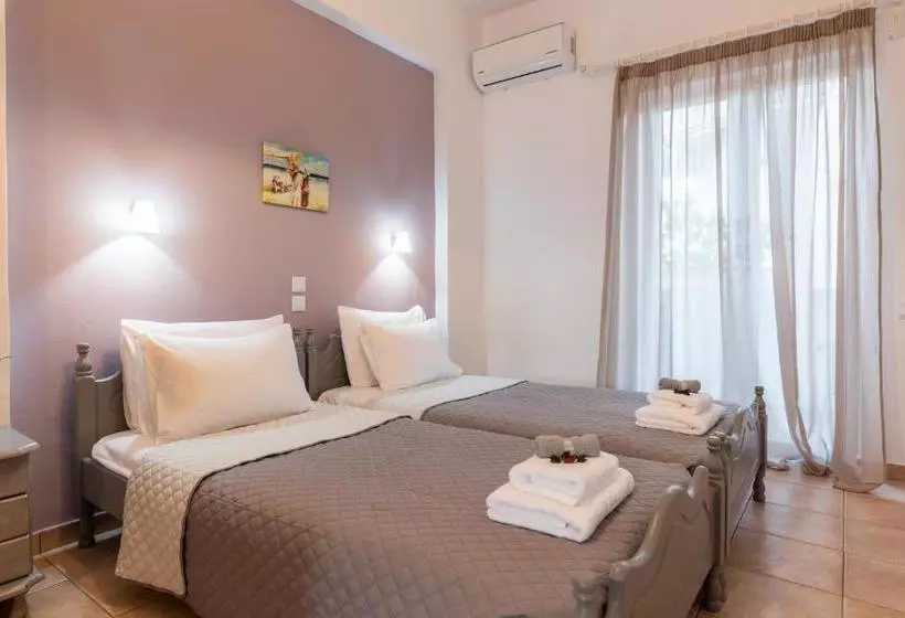 Hotelli Costas Apartments