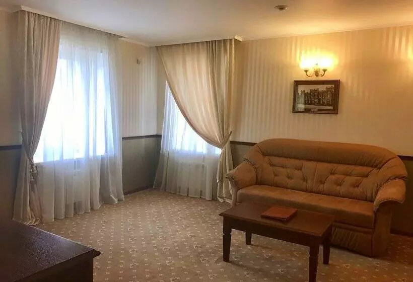 ホテル Guest House Sibirskiy