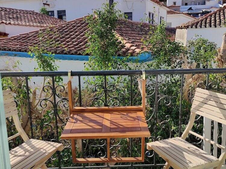 בית מלון כפרי Kirki Hydra