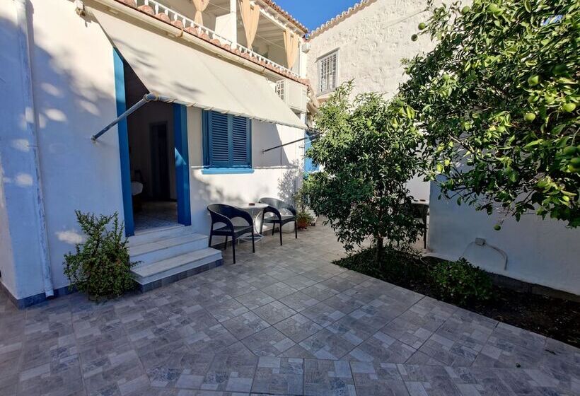 בית מלון כפרי Kirki Hydra