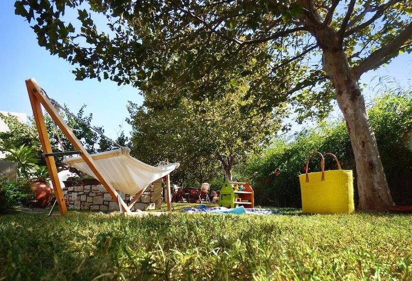 Отель Nereids Apartments