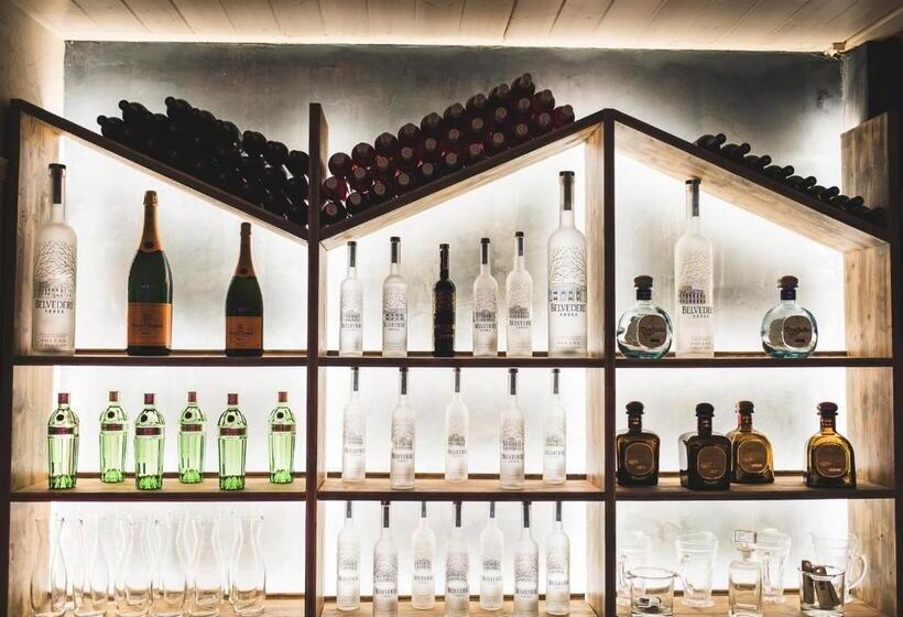 فندق Ostria Resort & Spa