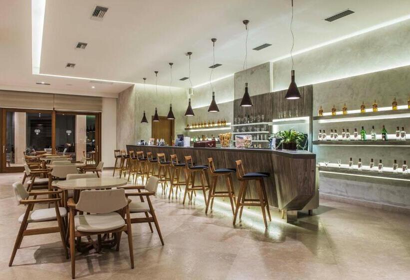 فندق Ostria Resort & Spa