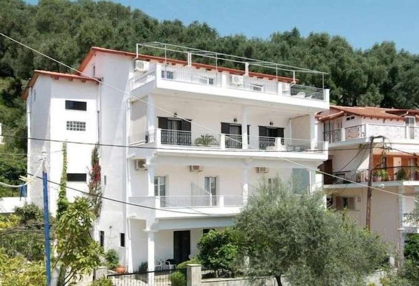 Отель Studios Spiros Parga