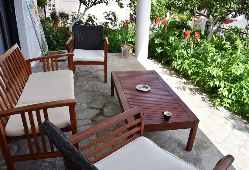 Отель Studios Spiros Parga