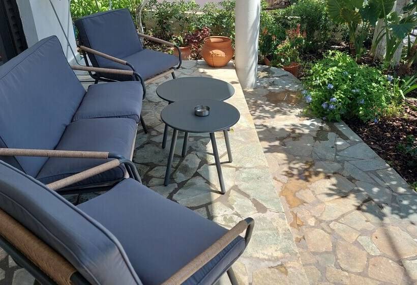 Отель Studios Spiros Parga