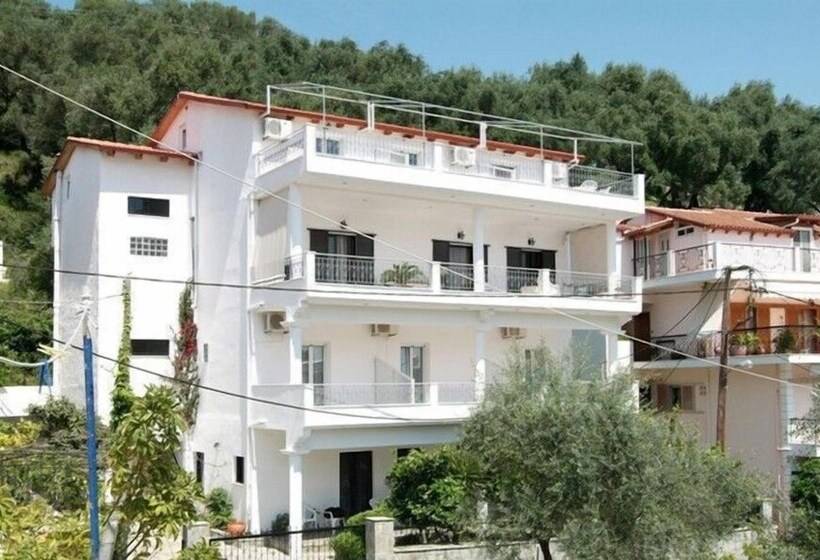 Отель Studios Spiros Parga