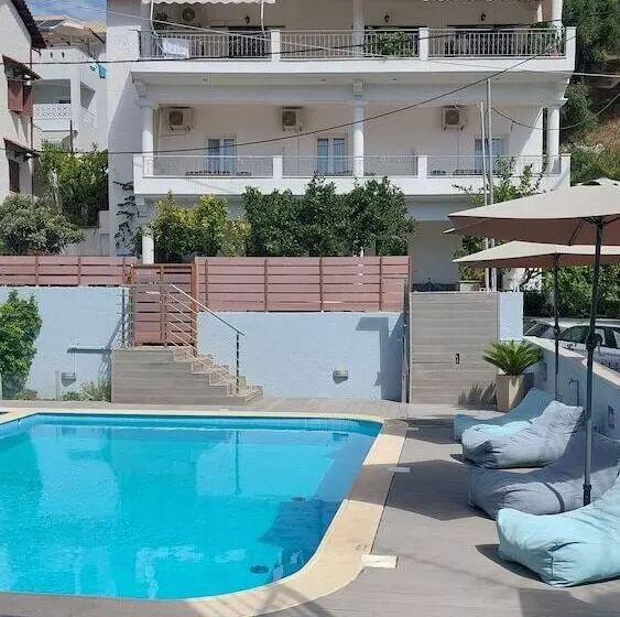 Studios Spiros Parga