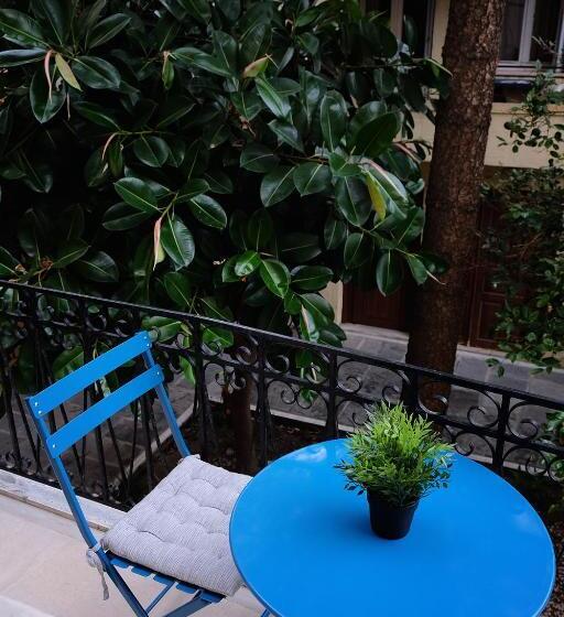 Maya's Boutique Residence