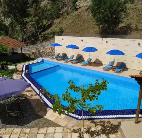 Sfinias Apartments