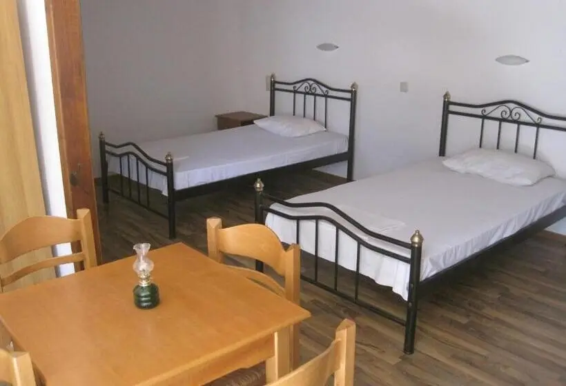 Sfinias Apartments