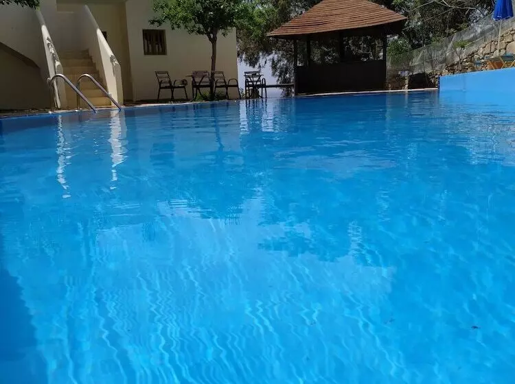 Sfinias Apartments
