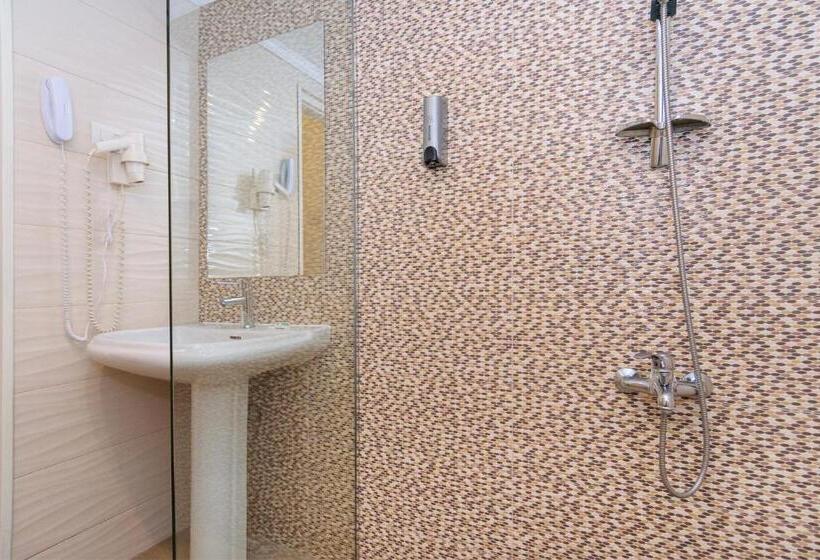 Отель Archontiki City