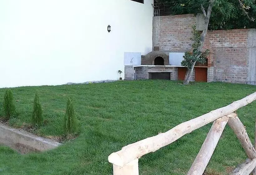 هتل Casa Mores Inn