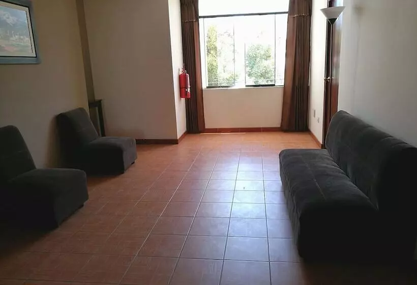 هتل Casa Mores Inn