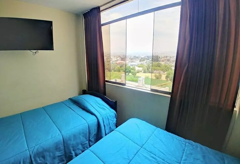 هتل Casa Mores Inn