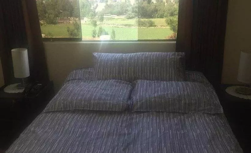 هتل Casa Mores Inn