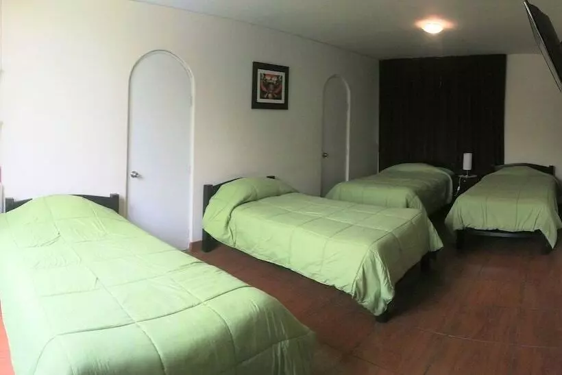 هتل Casa Mores Inn