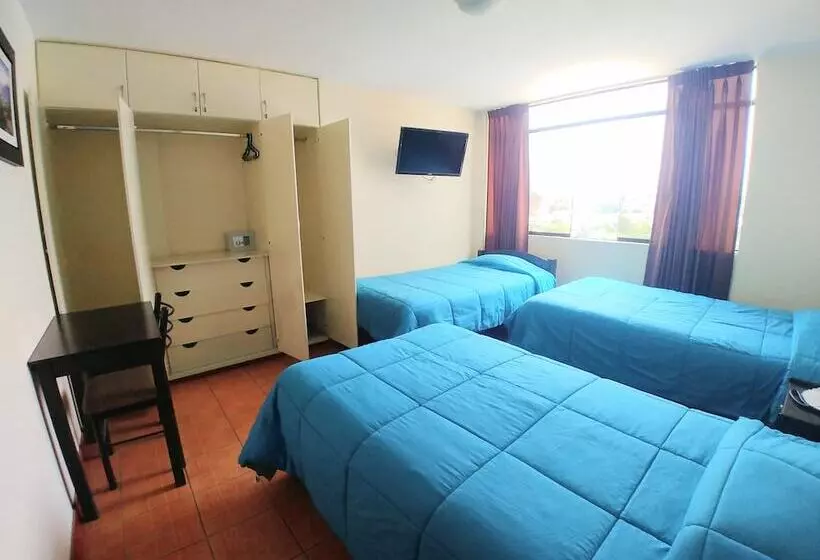 هتل Casa Mores Inn