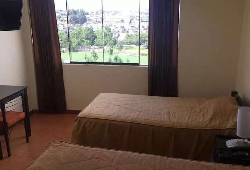 هتل Casa Mores Inn