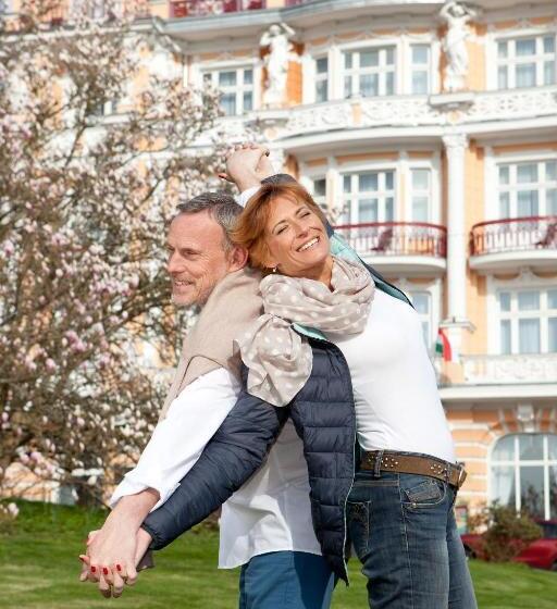 فندق Ensana Hvězda  Imperiál  Neapol