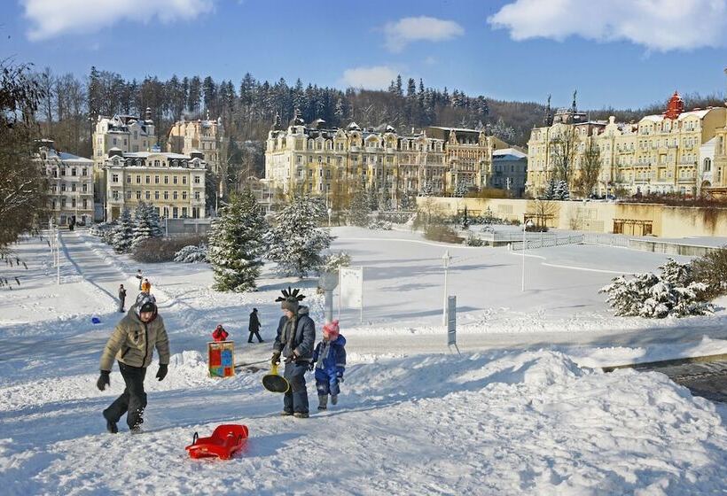 فندق Ensana Hvězda  Imperiál  Neapol