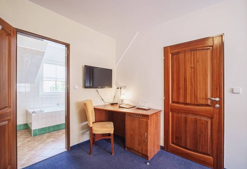 فندق Francis Spa