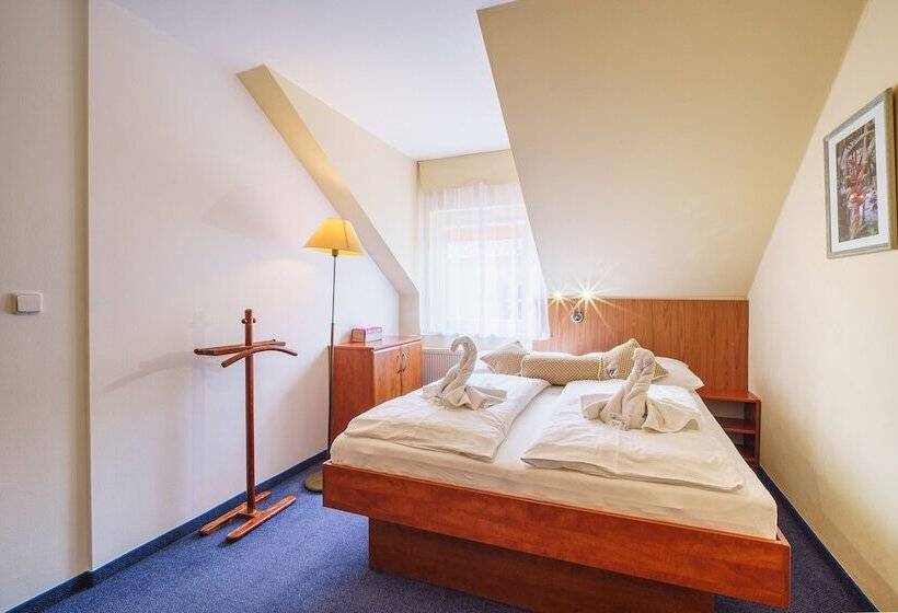 فندق Francis Spa