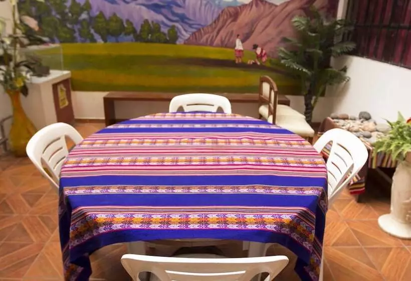 هتل Hostal Las Fresas Lima Airport