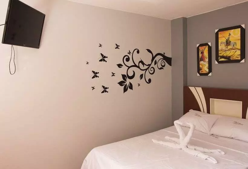 هتل Hostal Las Fresas Lima Airport
