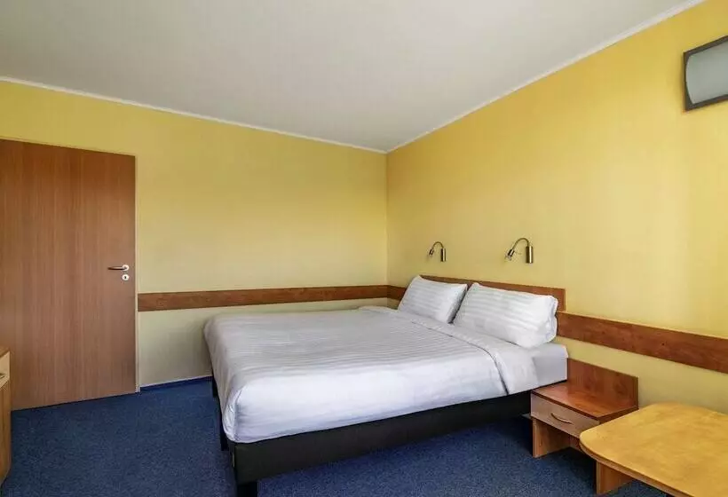 ホテル Ibis Styles Relax Roznov Pod Radhostem