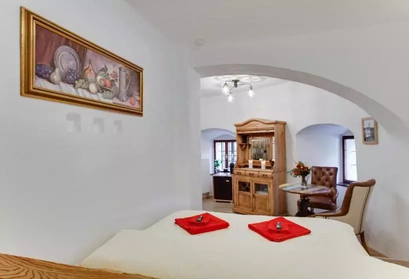 Hotelli Krumlov Tower