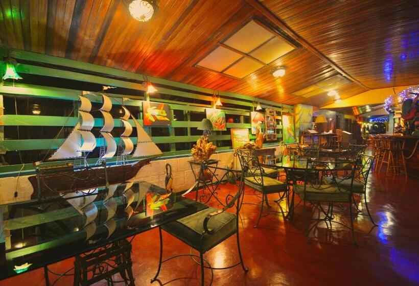 Отель La Mansion Inn Arenal