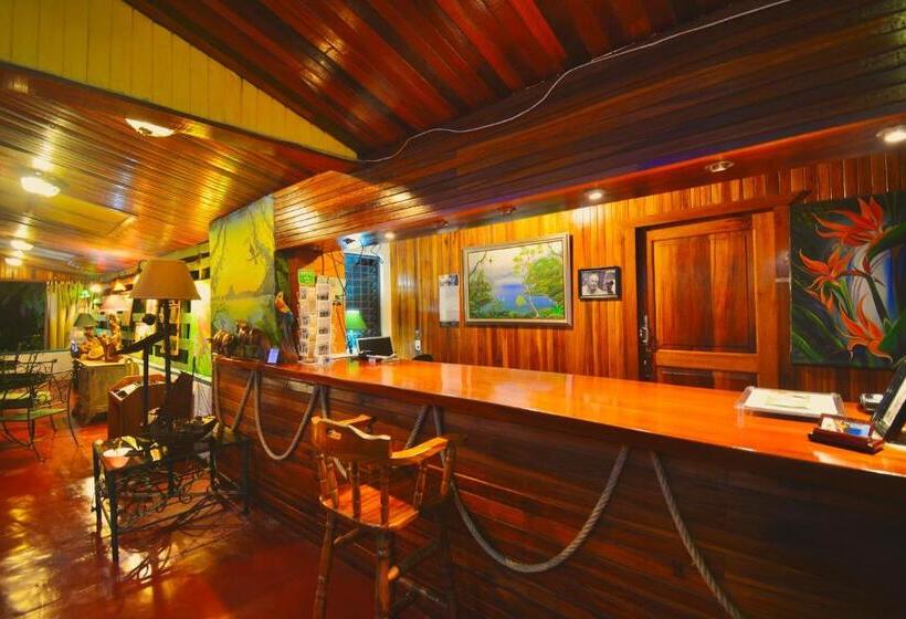 Отель La Mansion Inn Arenal