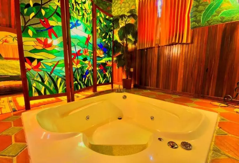 ホテル La Mansion Inn Arenal