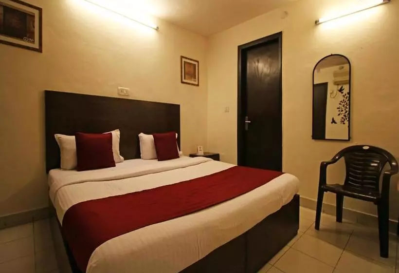 ホテル Oyo Rooms Safdarjung Extension