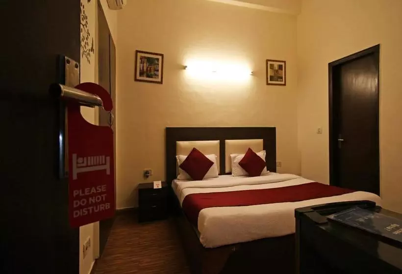 ホテル Oyo Rooms Safdarjung Extension