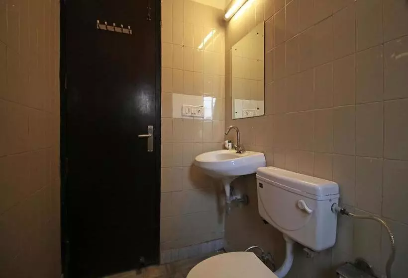 ホテル Oyo Rooms Safdarjung Extension