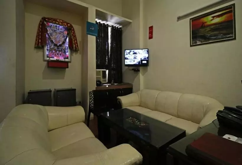 ホテル Oyo Rooms Safdarjung Extension