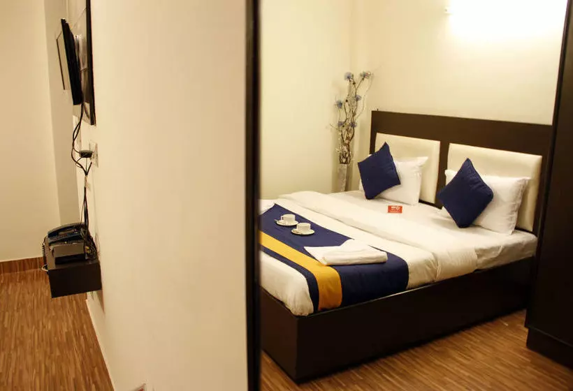 ホテル Oyo Rooms Safdarjung Extension