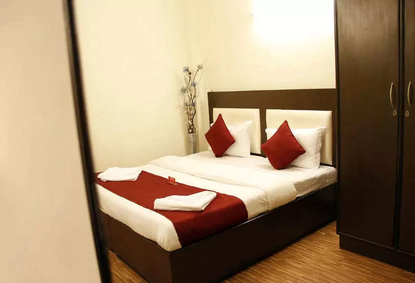 ホテル Oyo Rooms Safdarjung Extension