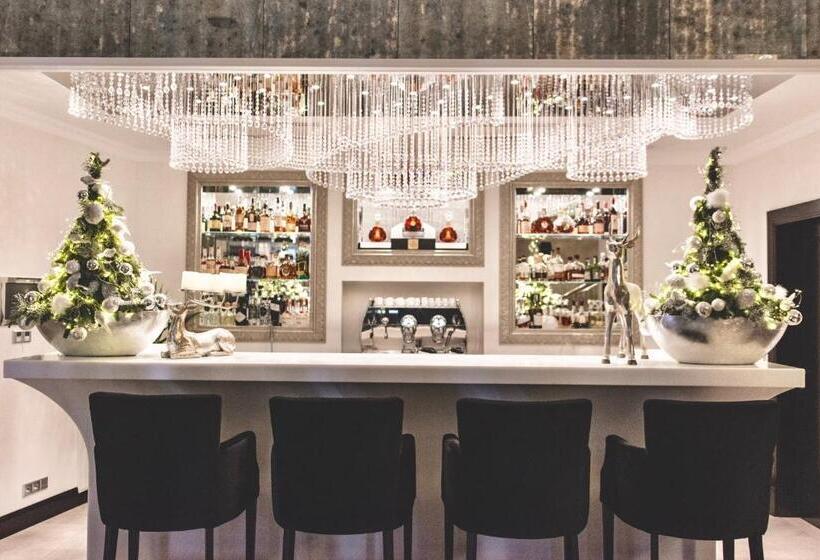 酒店 Paloma Průhonice